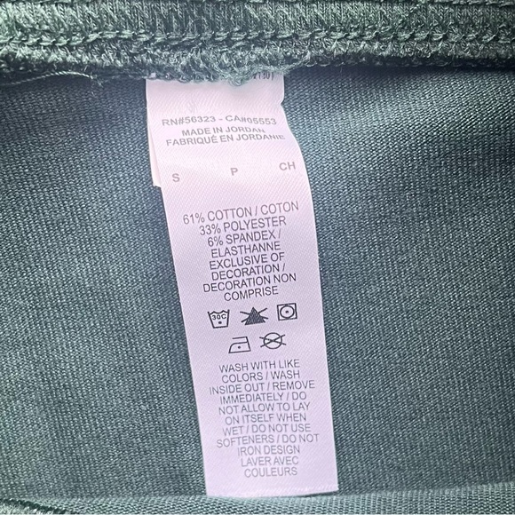 Nike Green Sportswear Essential Women's Bike Shorts Size Small - Picture 5 of 5